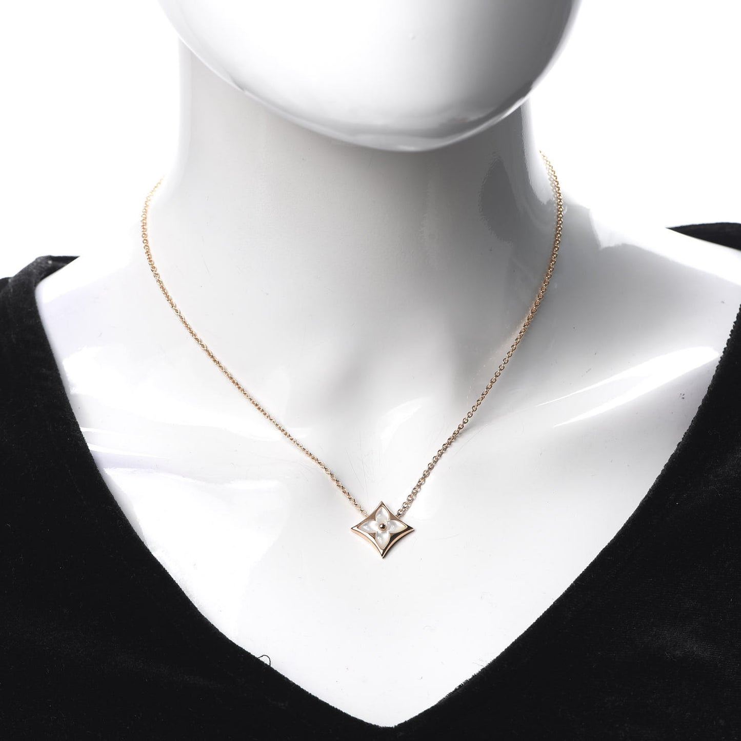 18K Pink Gold Mother Of Pearl Blossom Pendant Necklace