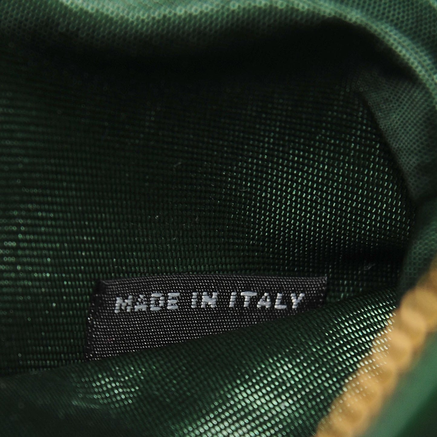 Saffiano Metal Oro Chain Wallet Verde