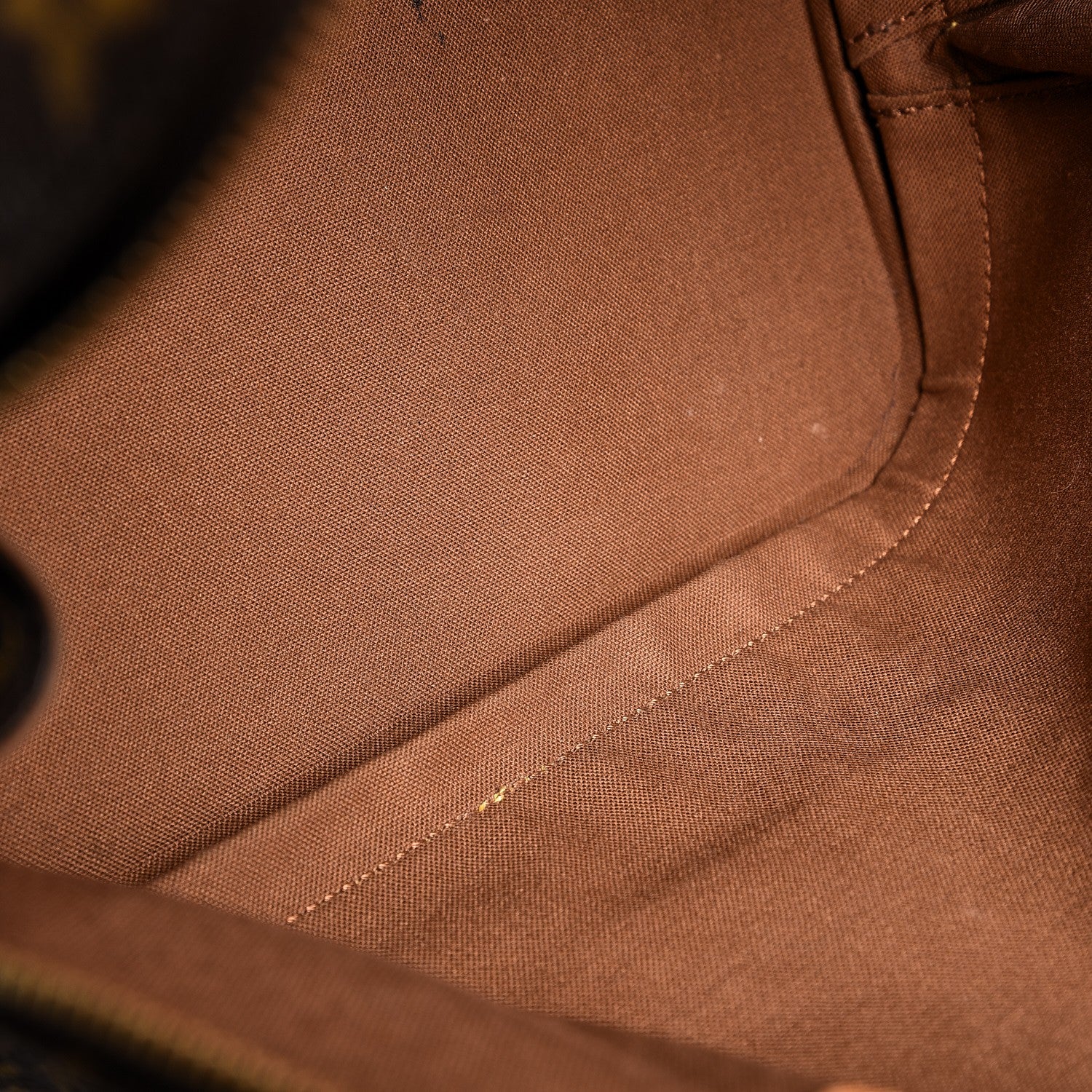 Louis Vuitton Monogram Alma PM 20 of 20