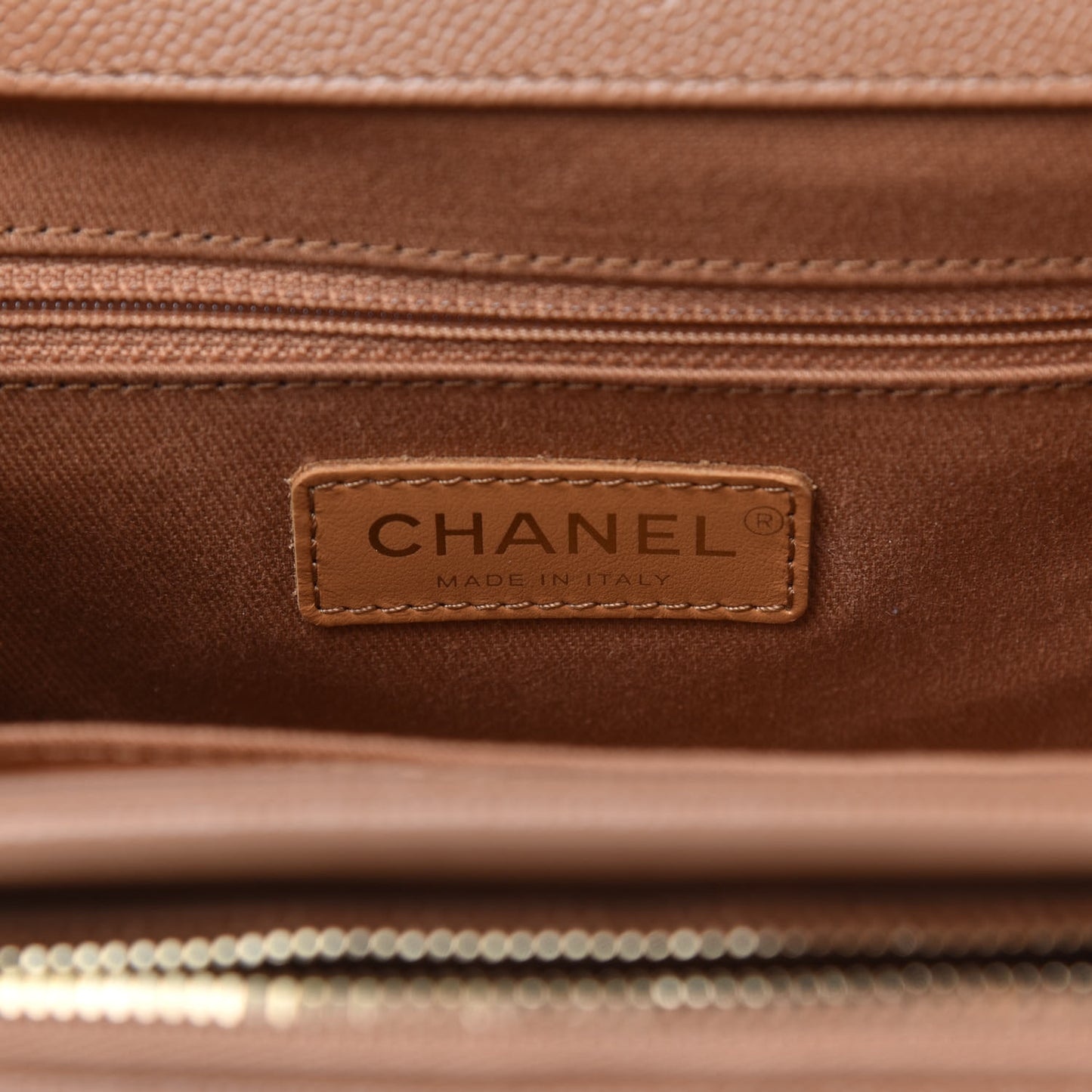 Caviar Quilted Medium Business Affinity Flap Brown