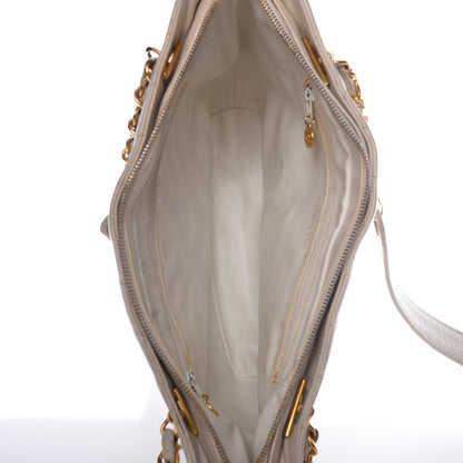 Chanel Caviar Chevron Quilted Shoulder Bag White 5 of 25