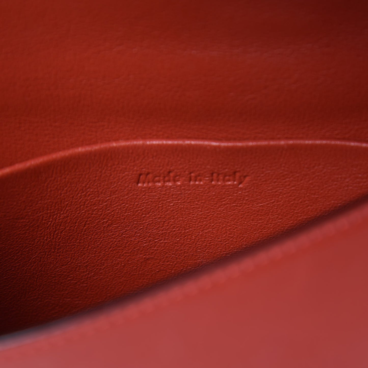 Supersoft Calfskin Small Trotteur Ruby