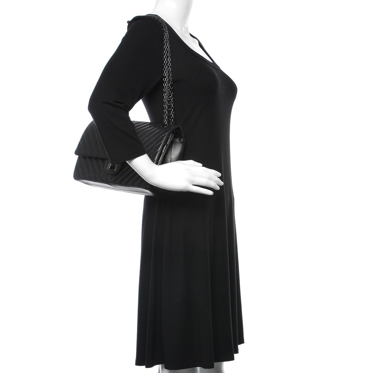 Chanel Aged Calfskin Chevron Quilted 2.55 Reissue 226 So Black 2 of 10