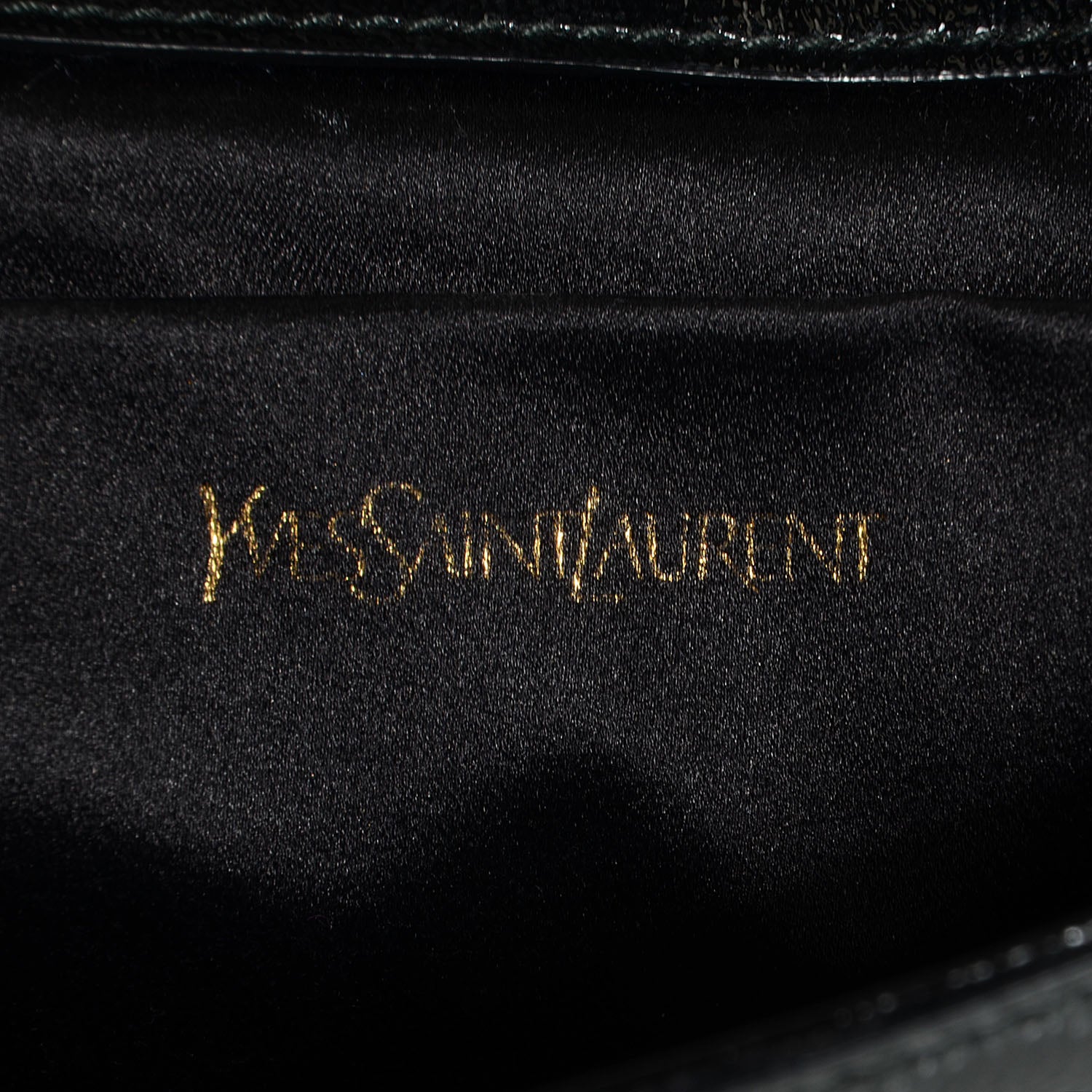 Saint Laurent Textured Patent Monogram Large Belle De Jour Clutch Black 6 of 7