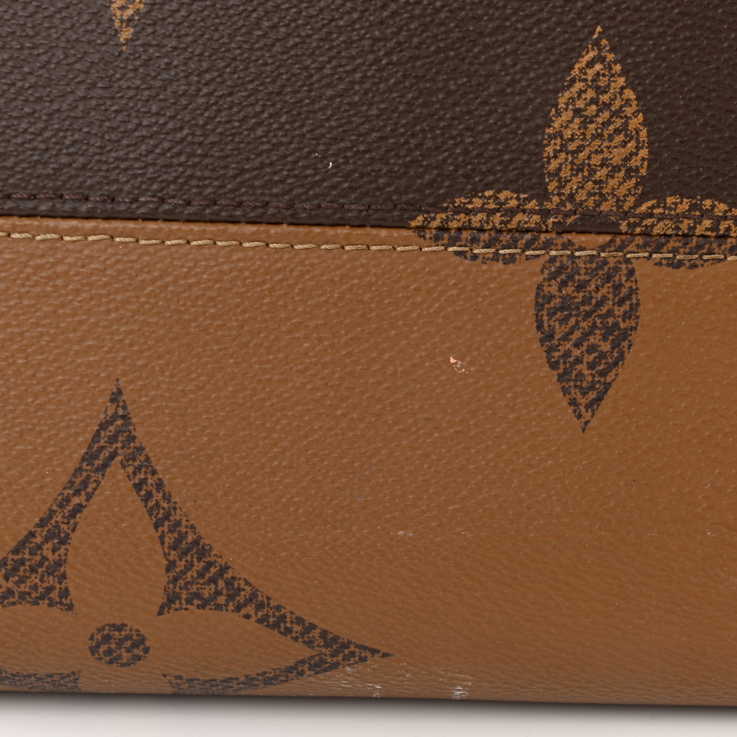 Louis Vuitton Reverse Monogram Giant Onthego MM 11 of 20