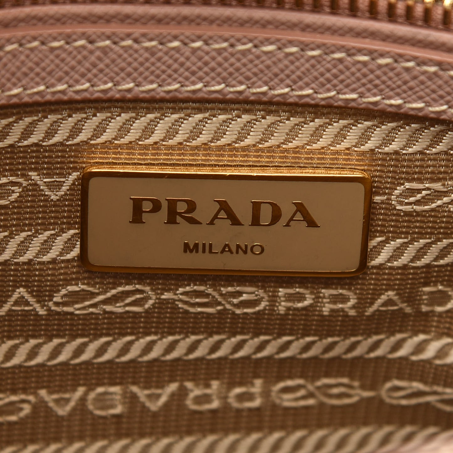 Saffiano Lux Medium Tote Cammeo