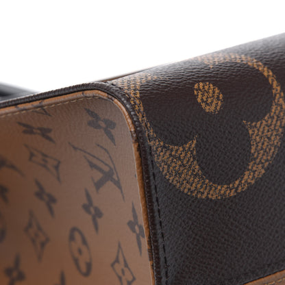 Louis Vuitton Reverse Monogram Giant Onthego MM 12 of 14