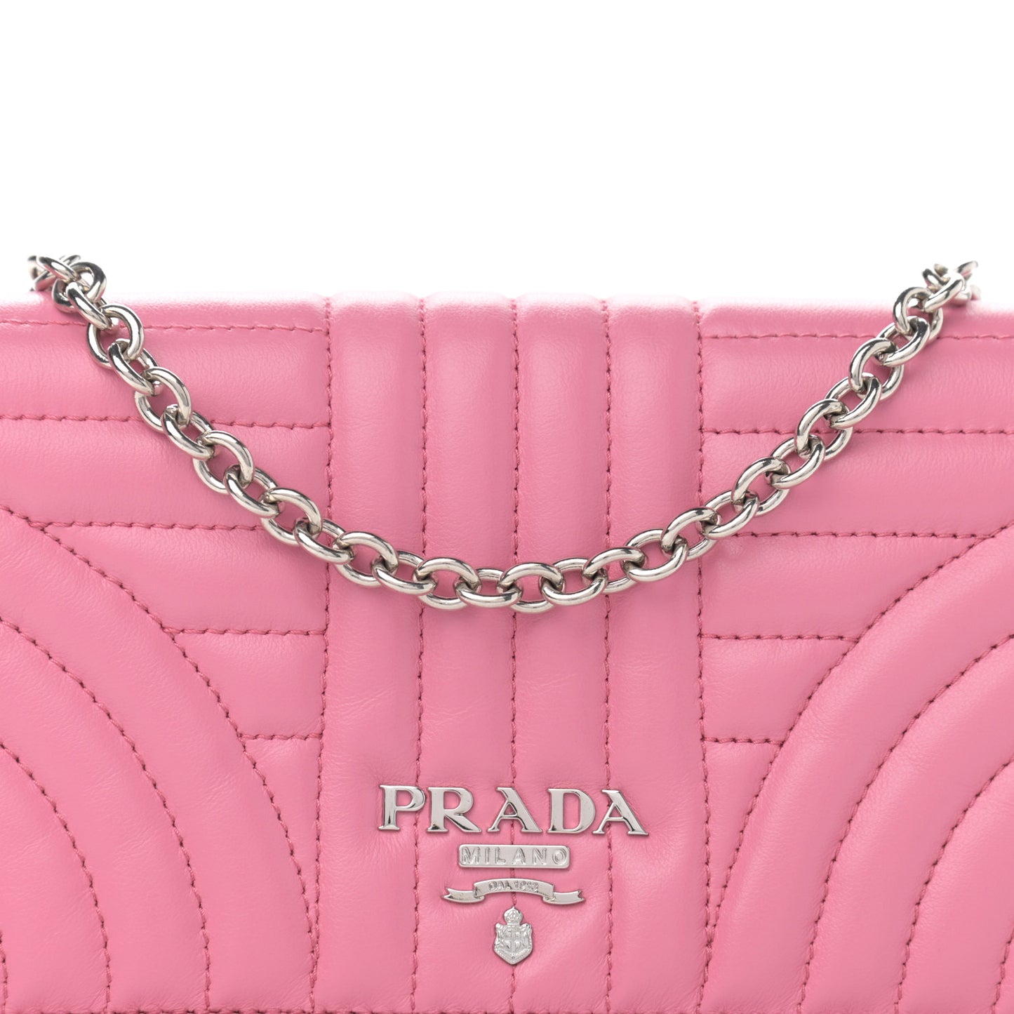 Soft Calfskin Impunture Diagramme Chain Wallet Begonia
