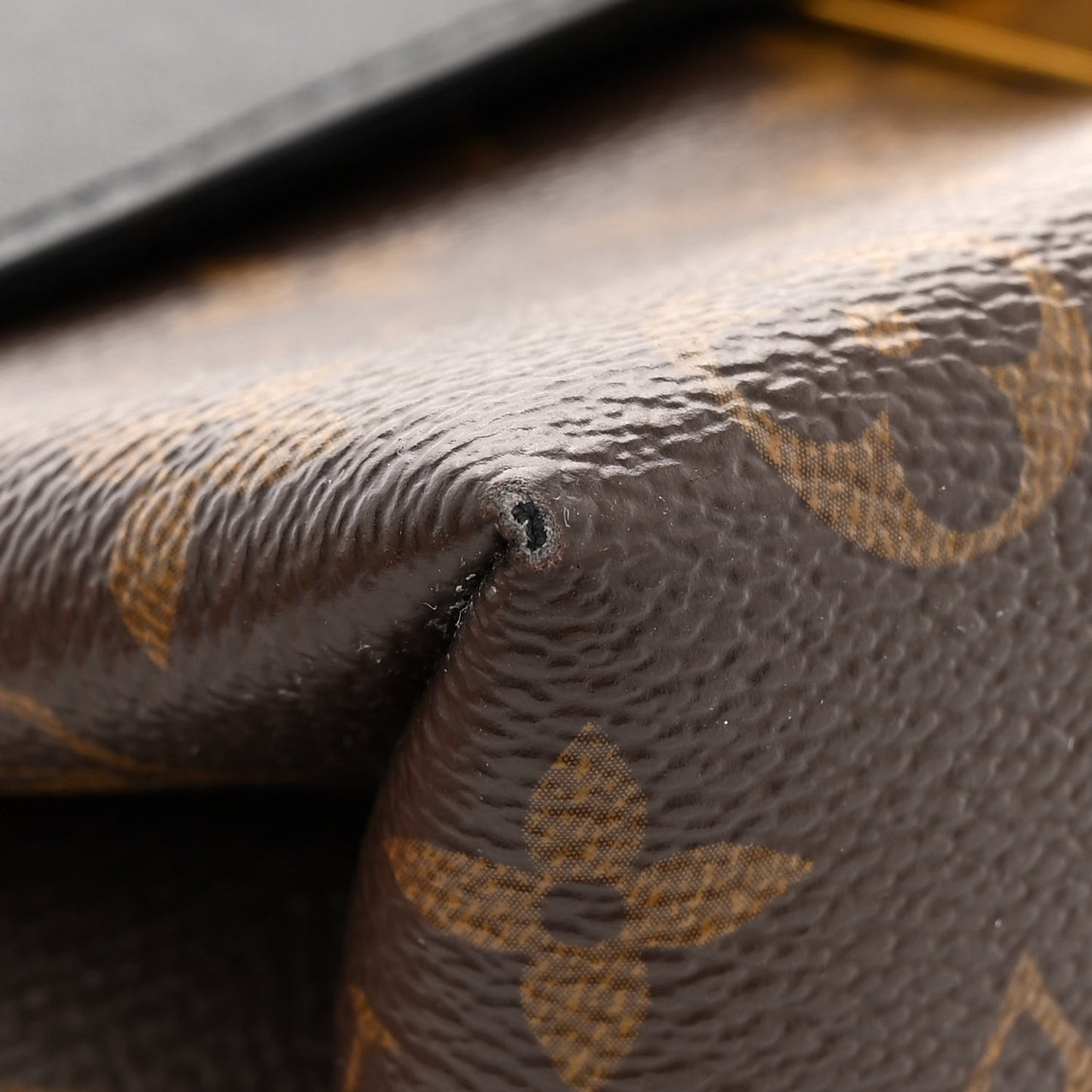 Monogram Locky BB Black