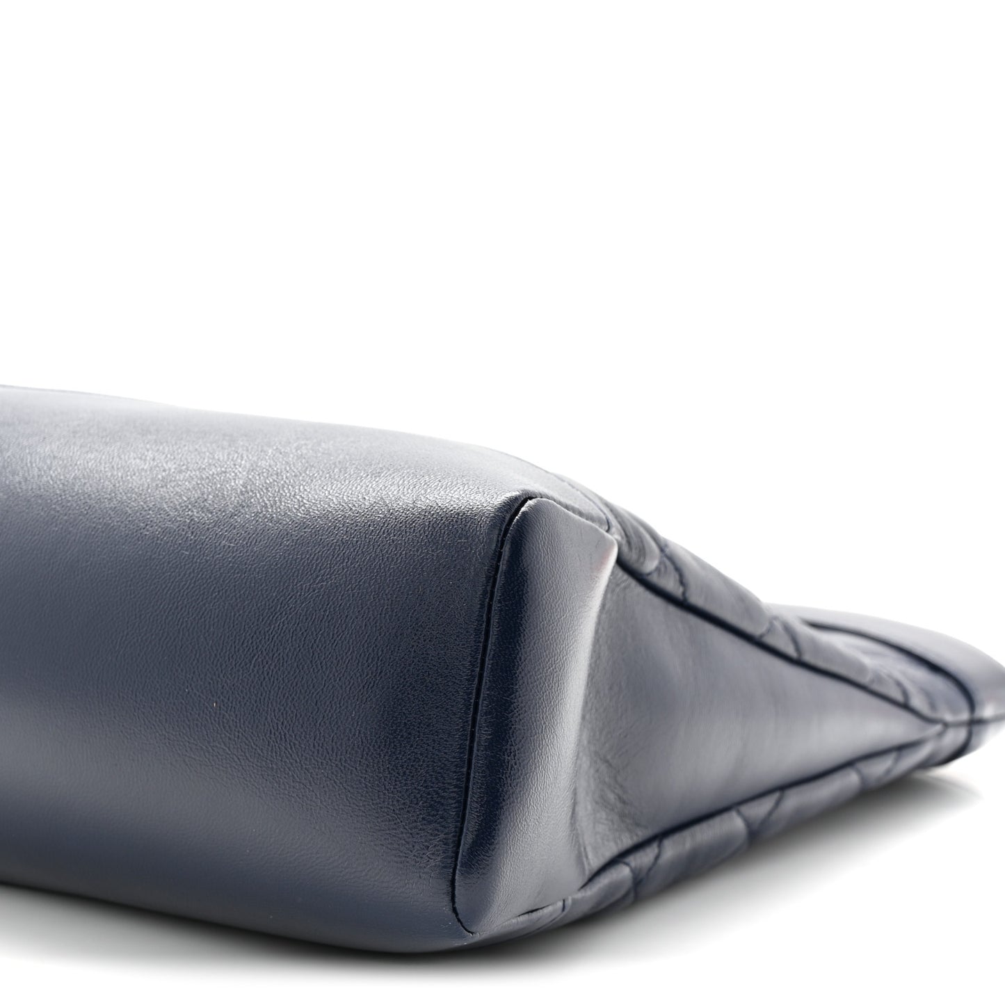 Shiny Lambskin Quilted 31 Shopping Bag Navy