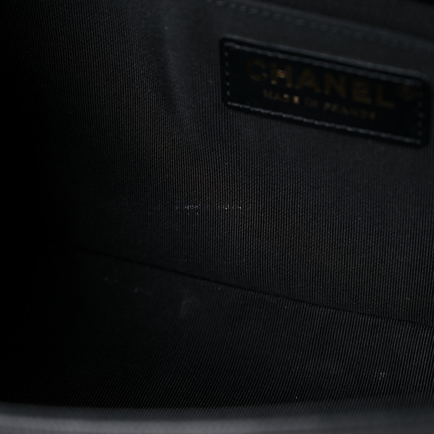 Caviar Quilted Medium Boy Flap Black