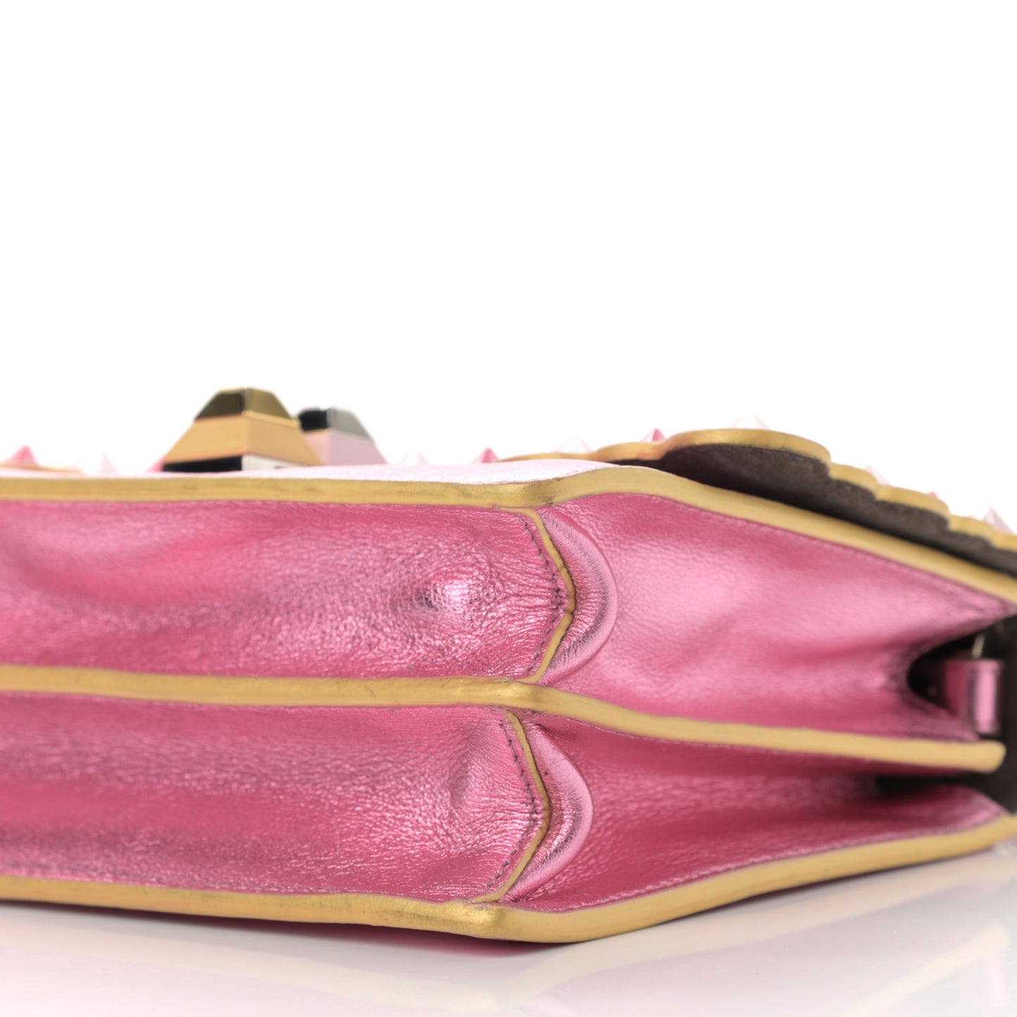 Vitello Catalan Mirror Scalloped Multi Studded Small Kan I Shoulder Bag Fuxia Chiaro
