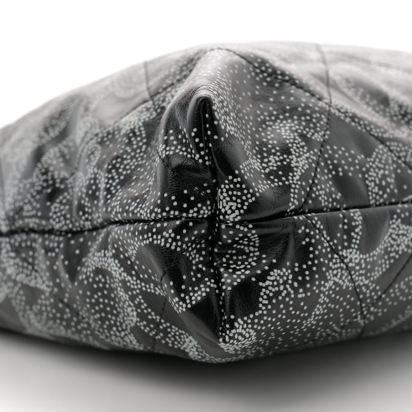 Printed Calfskin Quilted Chanel 22 Black