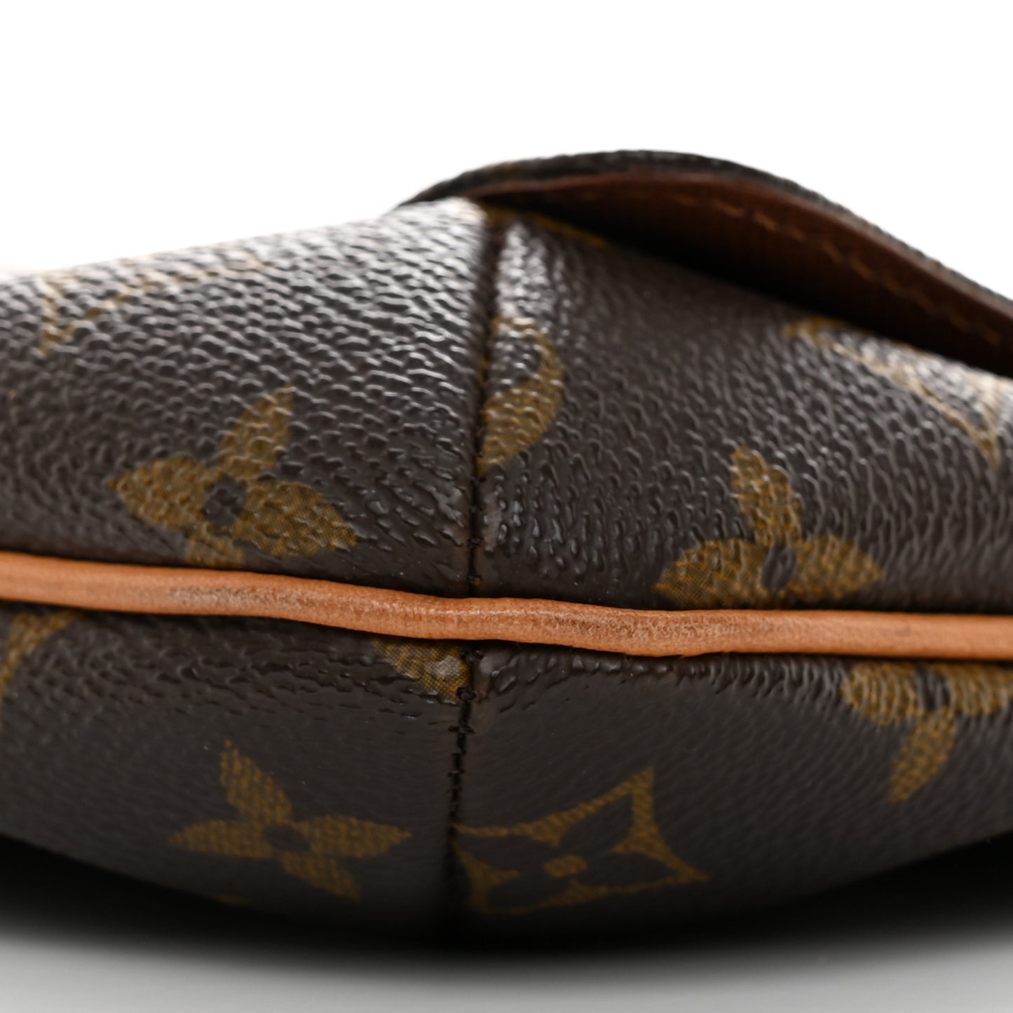 Monogram Musette Tango