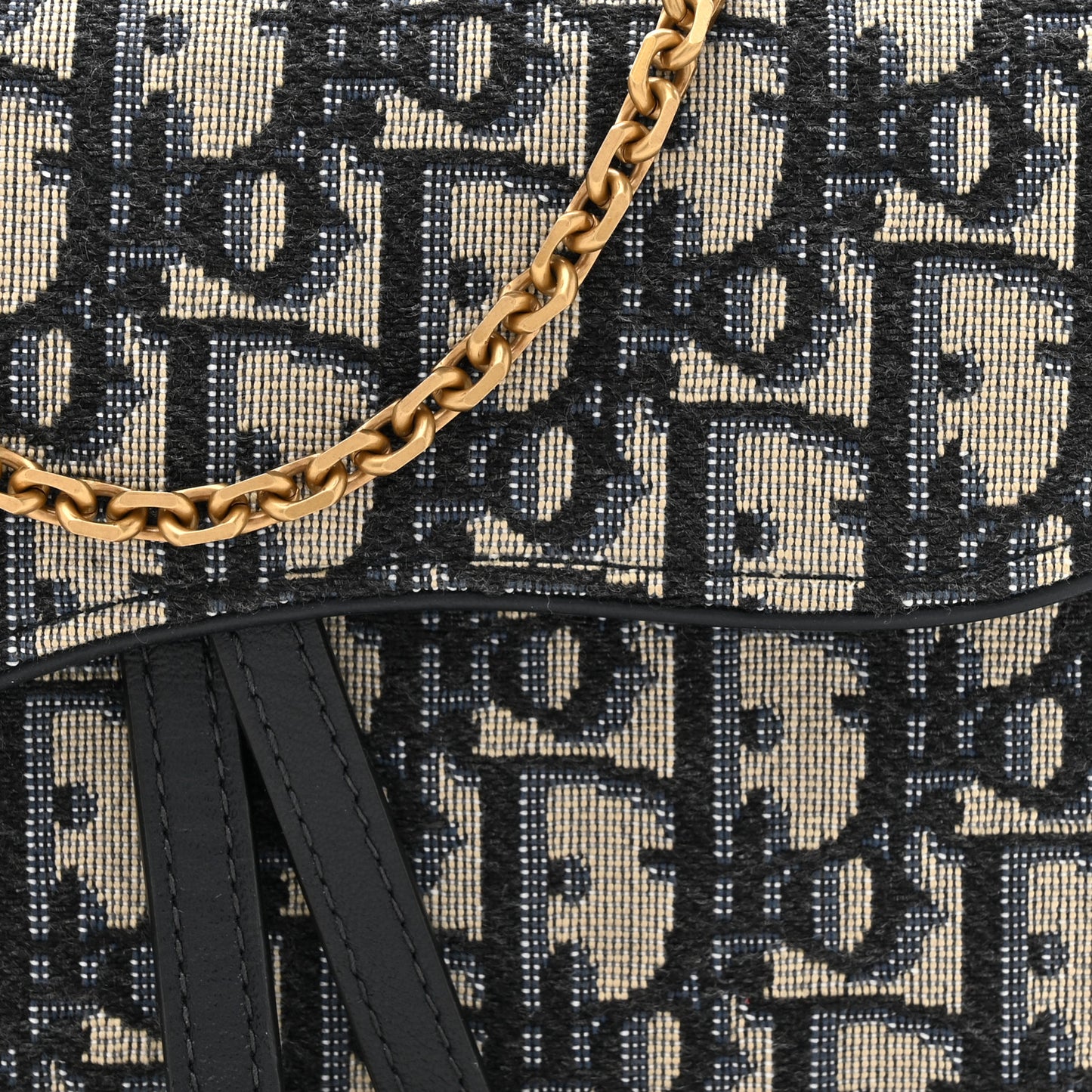 Oblique Saddle Chain Long Wallet Blue
