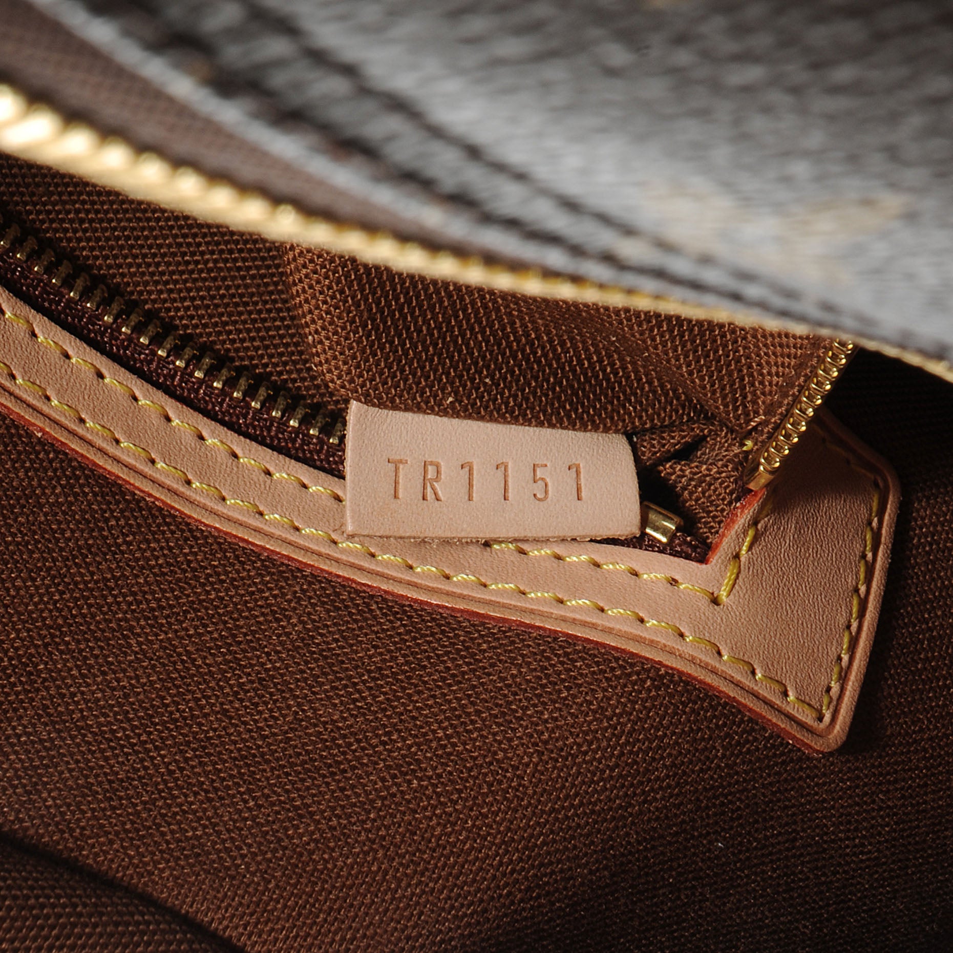 Louis Vuitton Monogram Porte-Documents Voyage GM 8 of 8