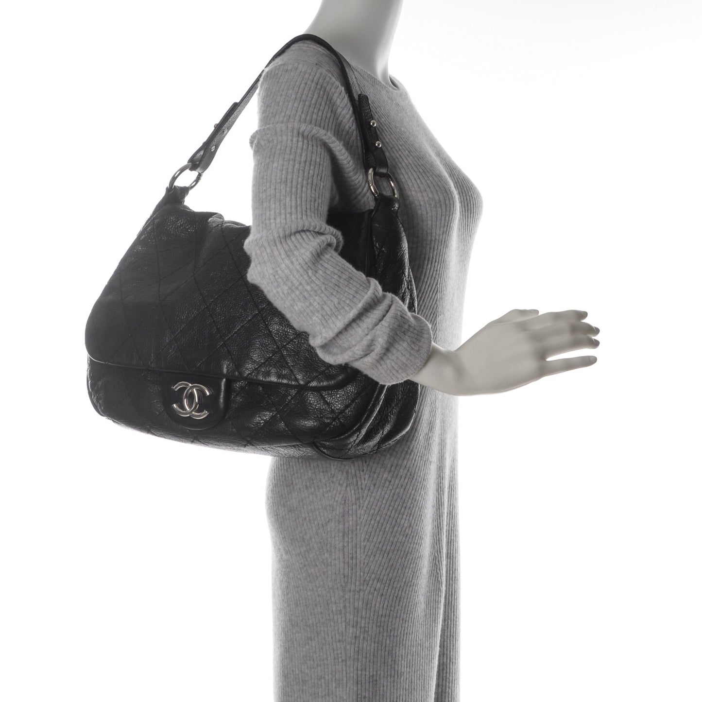 Glazed Calfskin Stitched XL On The Road Flap Black
