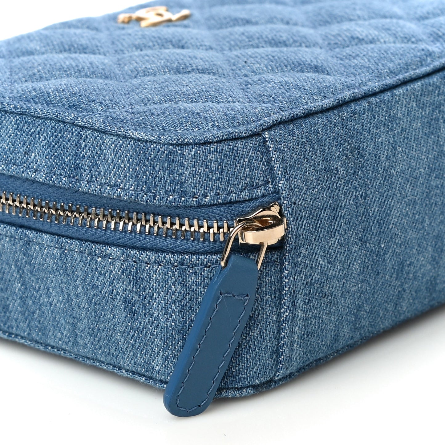 Denim Quilted CC Pearl Crush Camera Case Blue