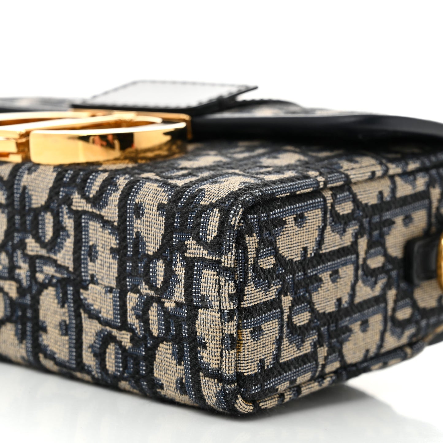 Oblique 30 Montaigne Box Bag Blue