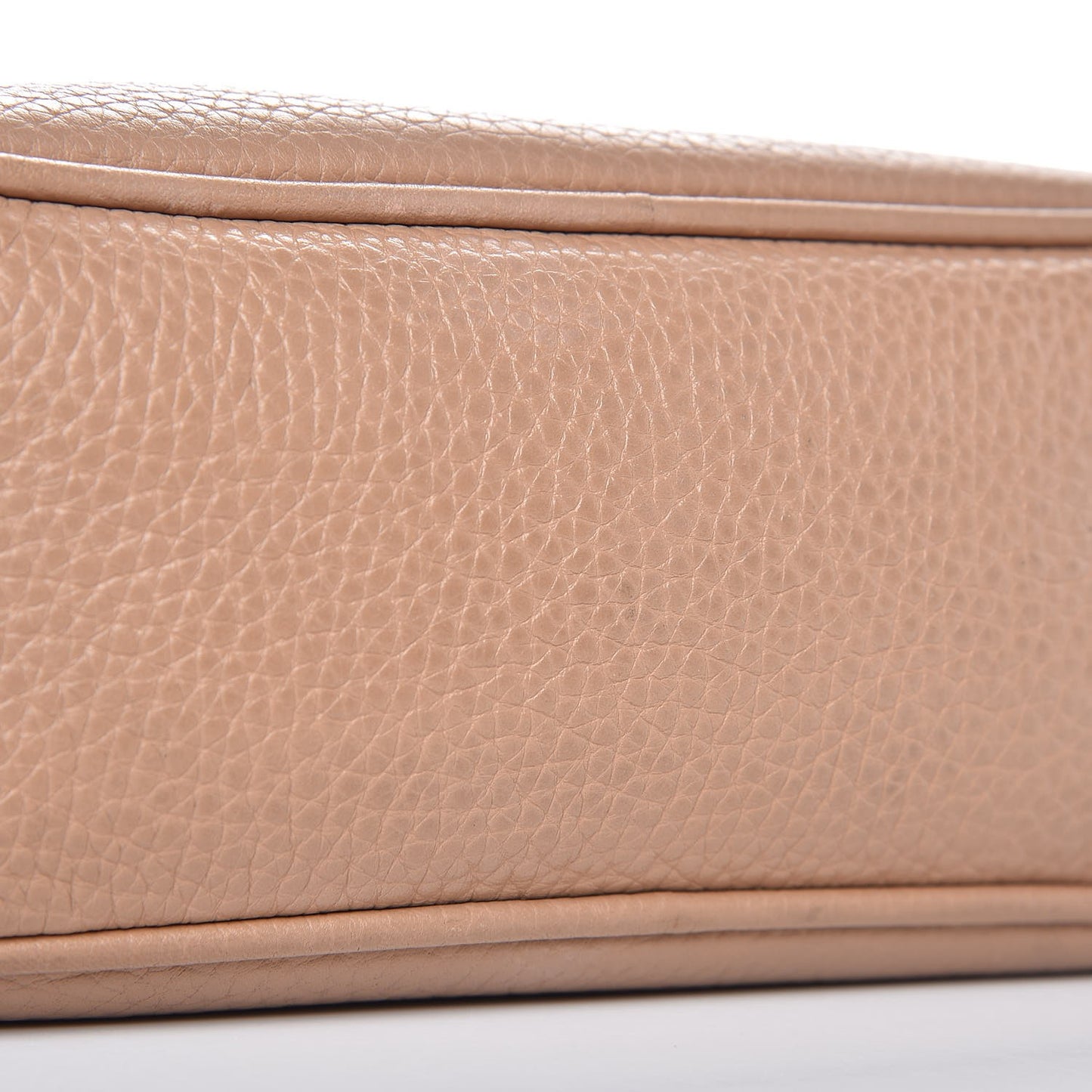 Pebbled Calfskin Small Soho Disco Bag Camelia