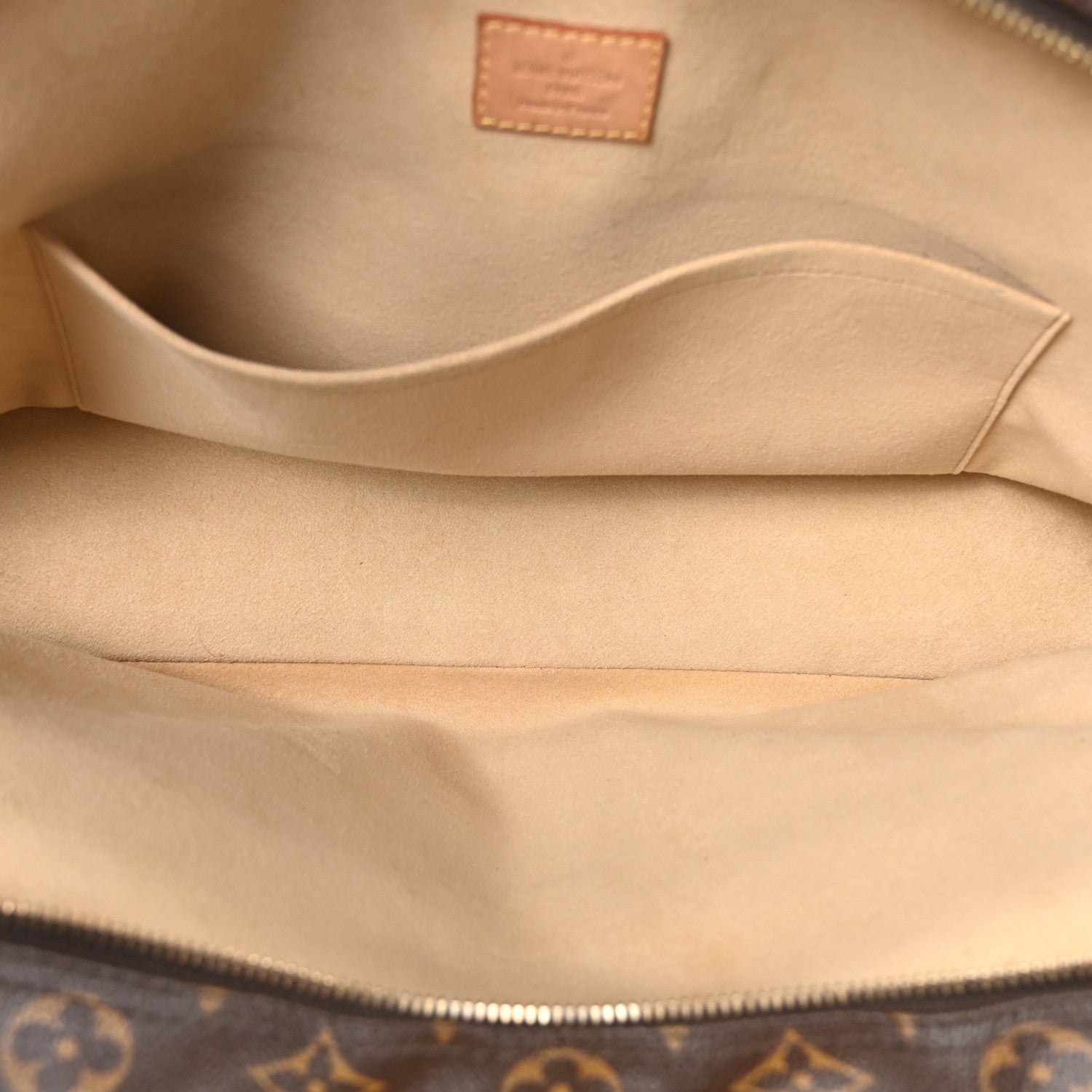 Louis Vuitton Monogram Manhattan GM 8 of 17