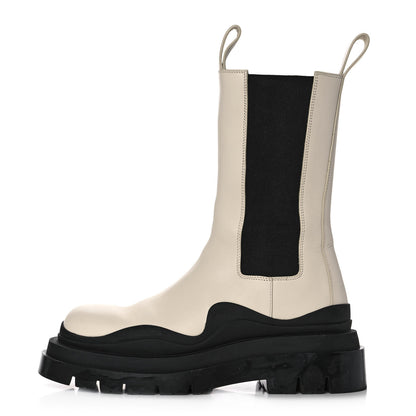 Bottega Veneta Calfskin The Tire Chelsea Boots 38 Sea Salt Black 1 of 13