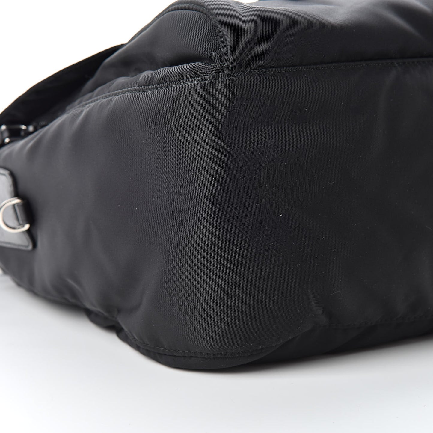 Nylon Vela Messenger Bag Black