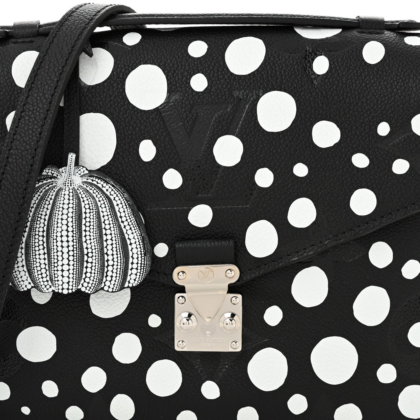 LV X YK Empreinte Monogram Giant Pochette Metis Black
