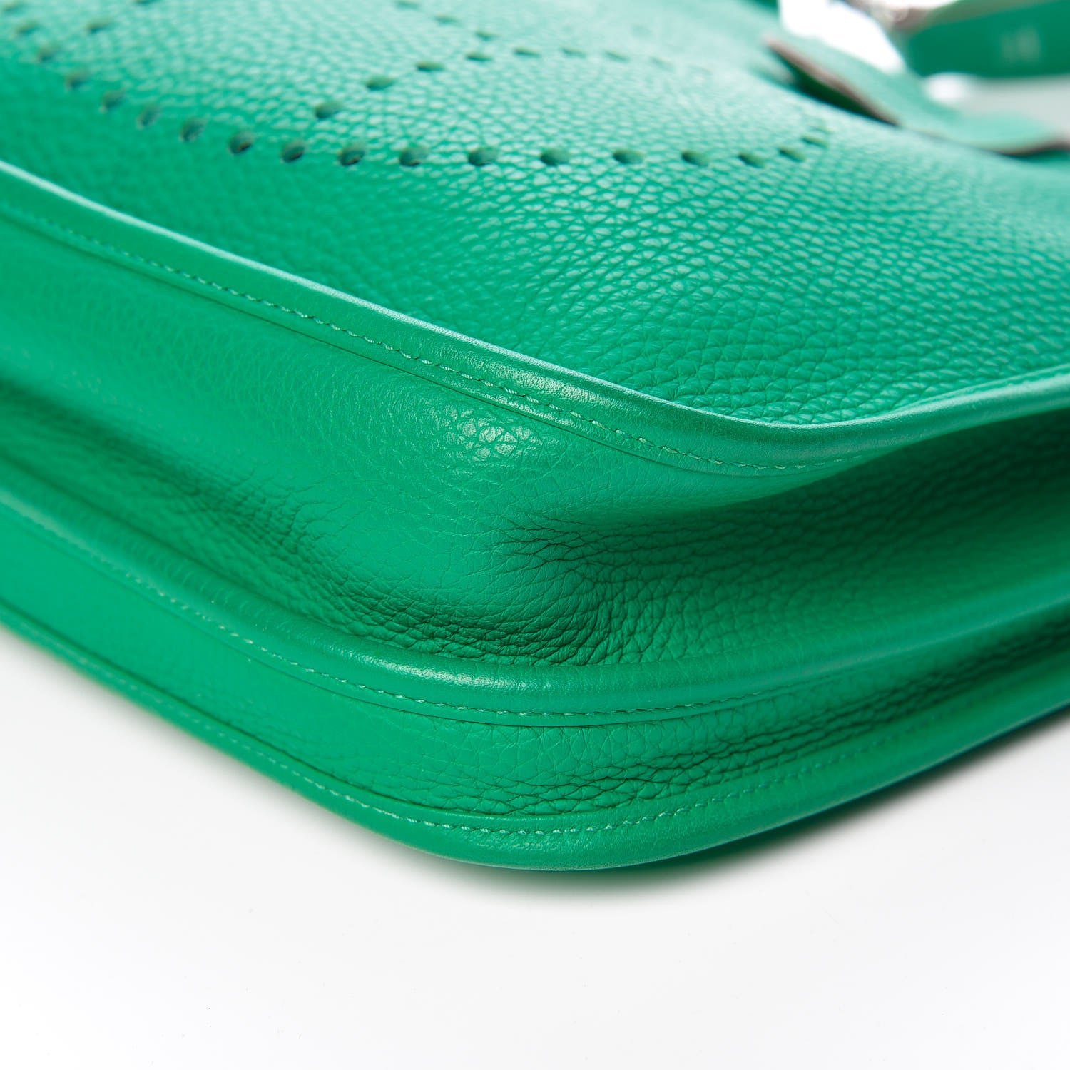 Hermes Taurillon Clemence Evelyne III PM Vert Menthe 28 of 28