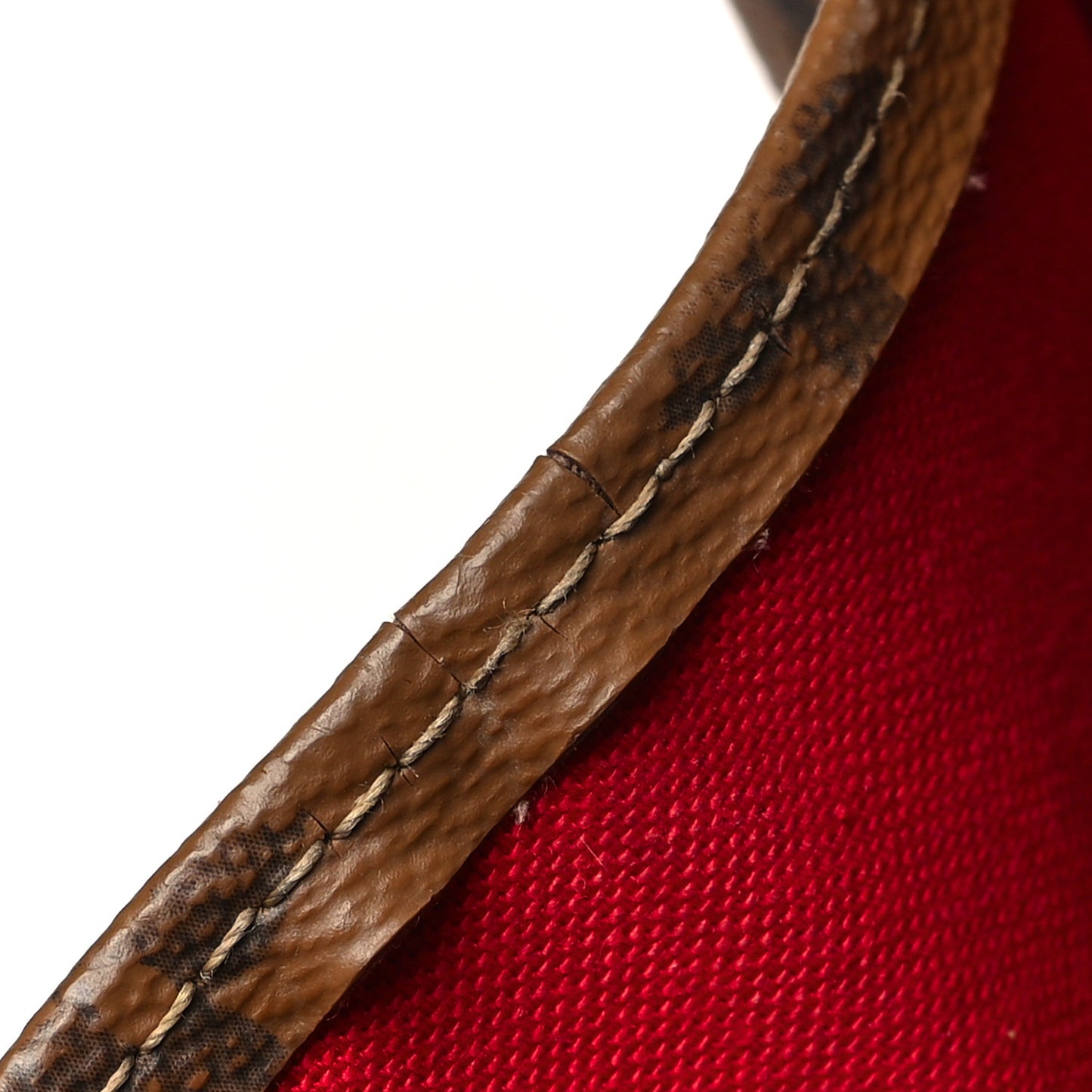 Reverse Monogram Giant Onthego MM