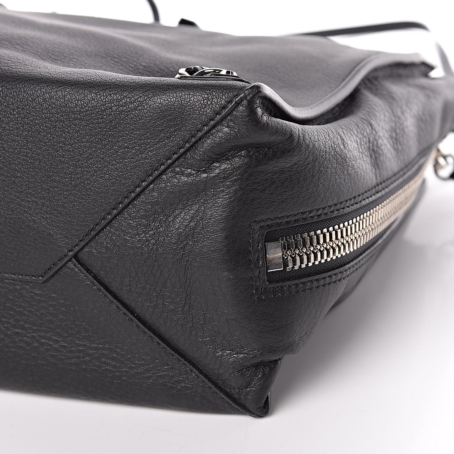 Veau Papier B4 Zip Around Tote Black