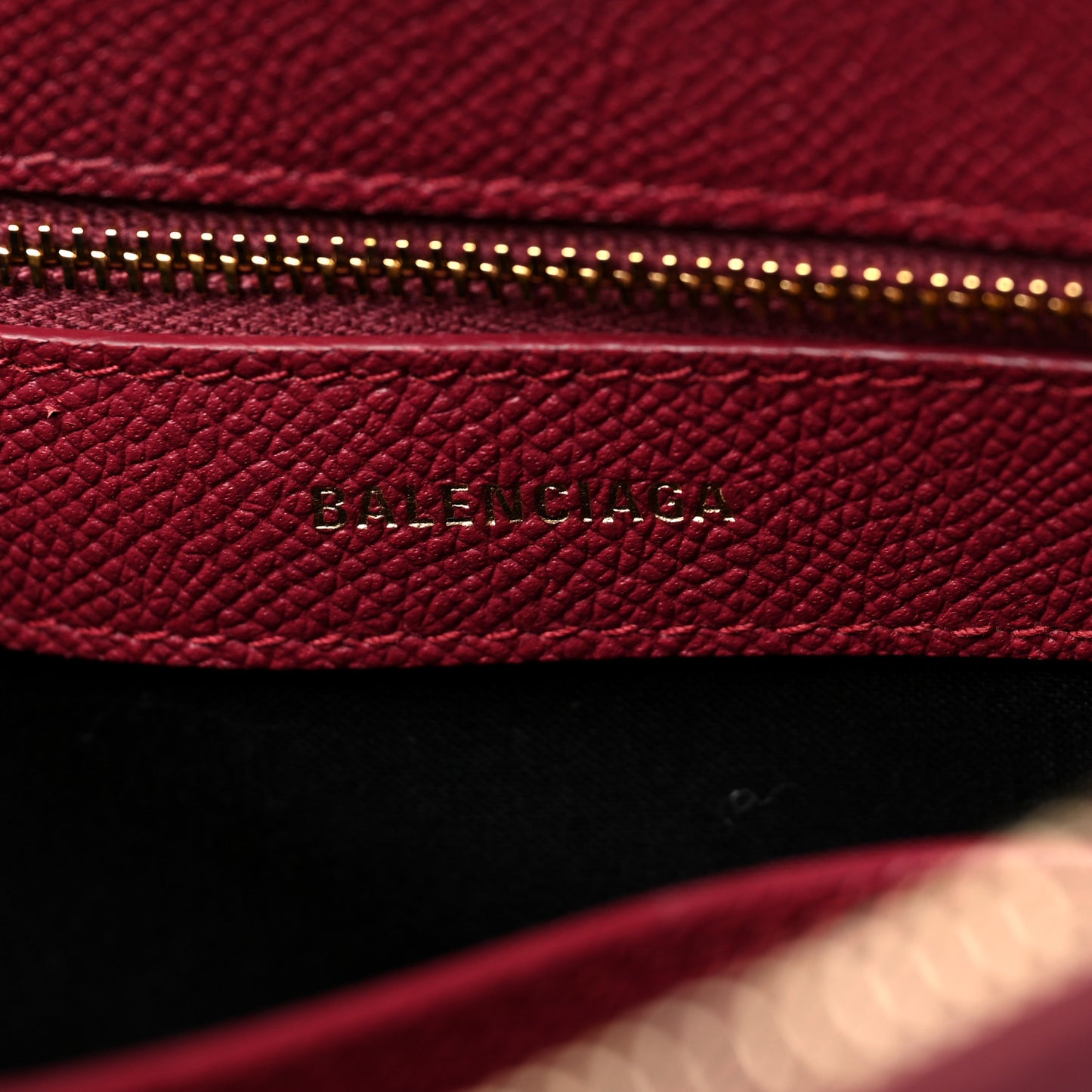 Signature Grained Calfskin Logo S Ville Top Handle Bag Rouge Grenat White