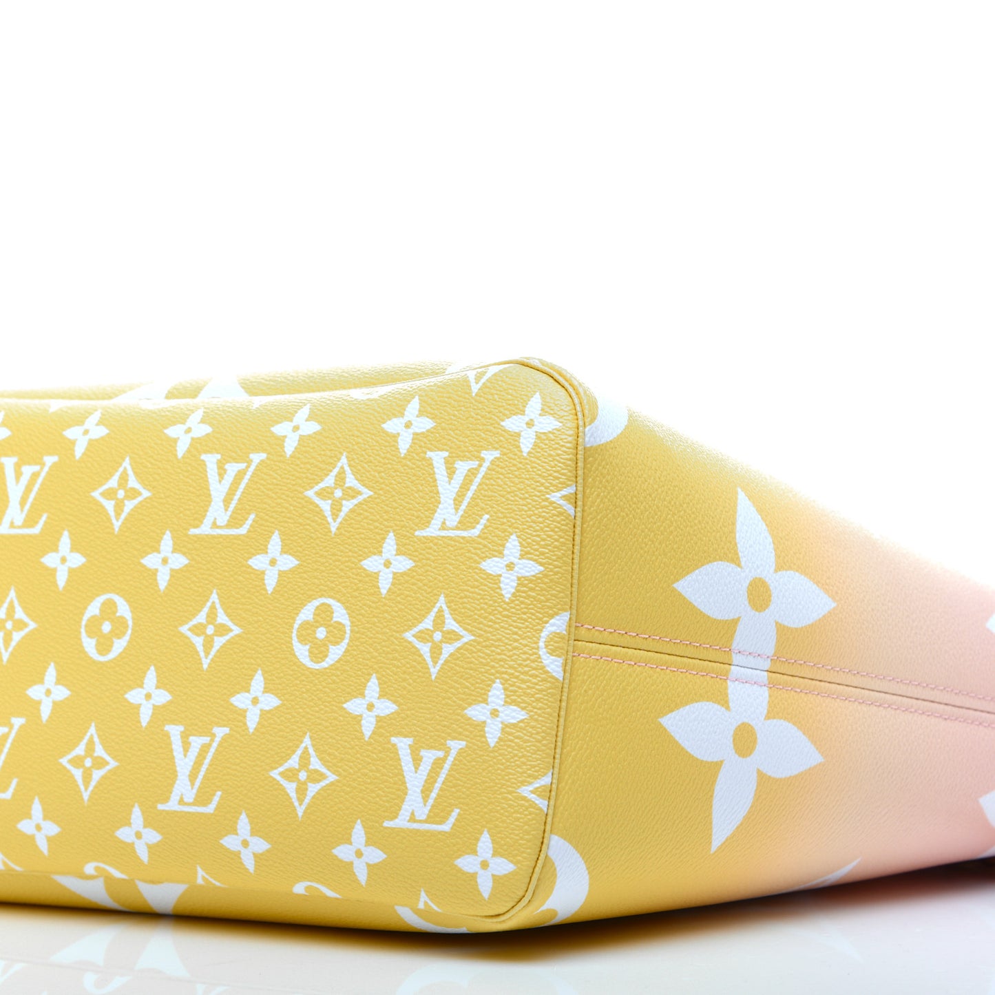 Monogram Giant By The Pool Neverfull MM Light Pink