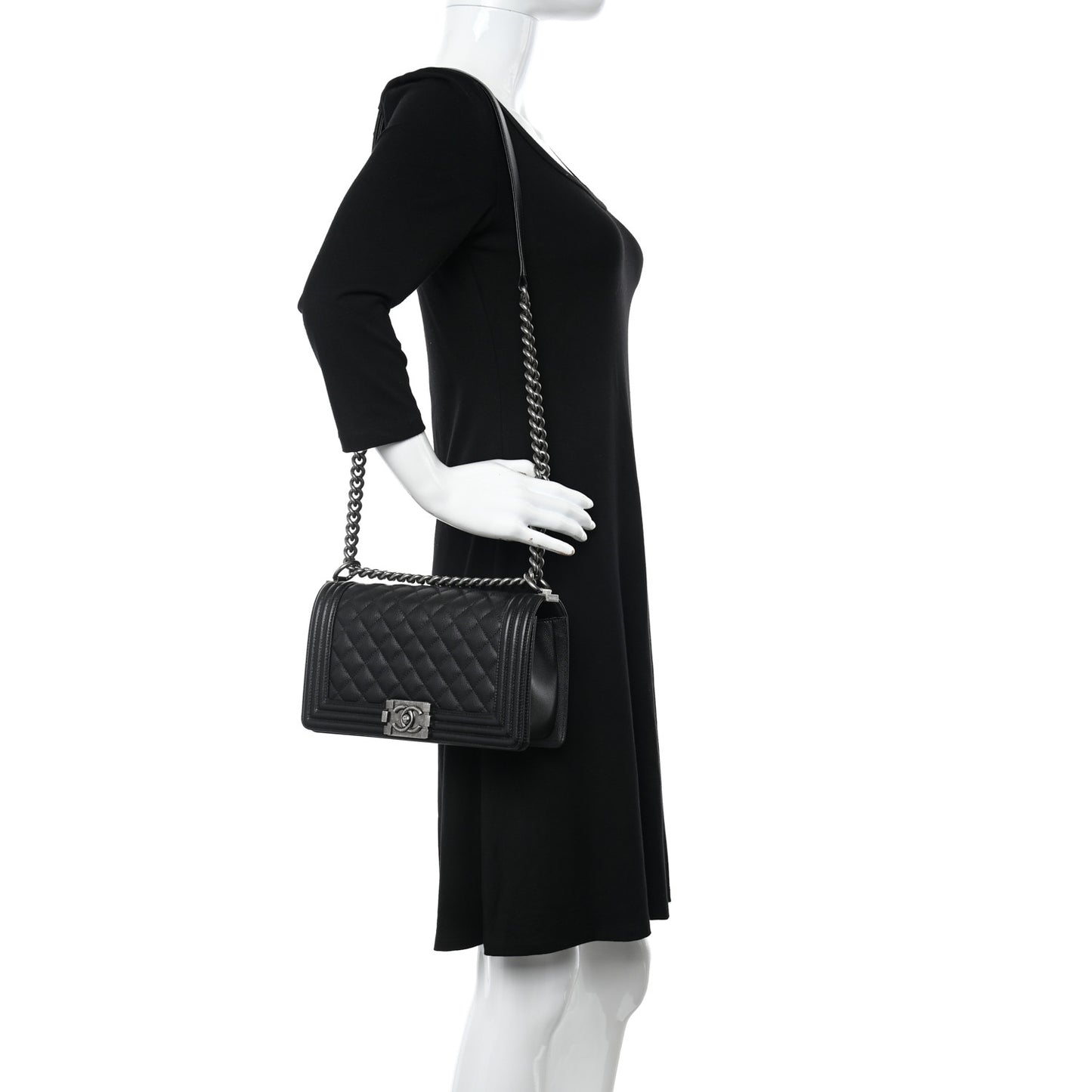 Caviar Quilted Medium Boy Flap Black
