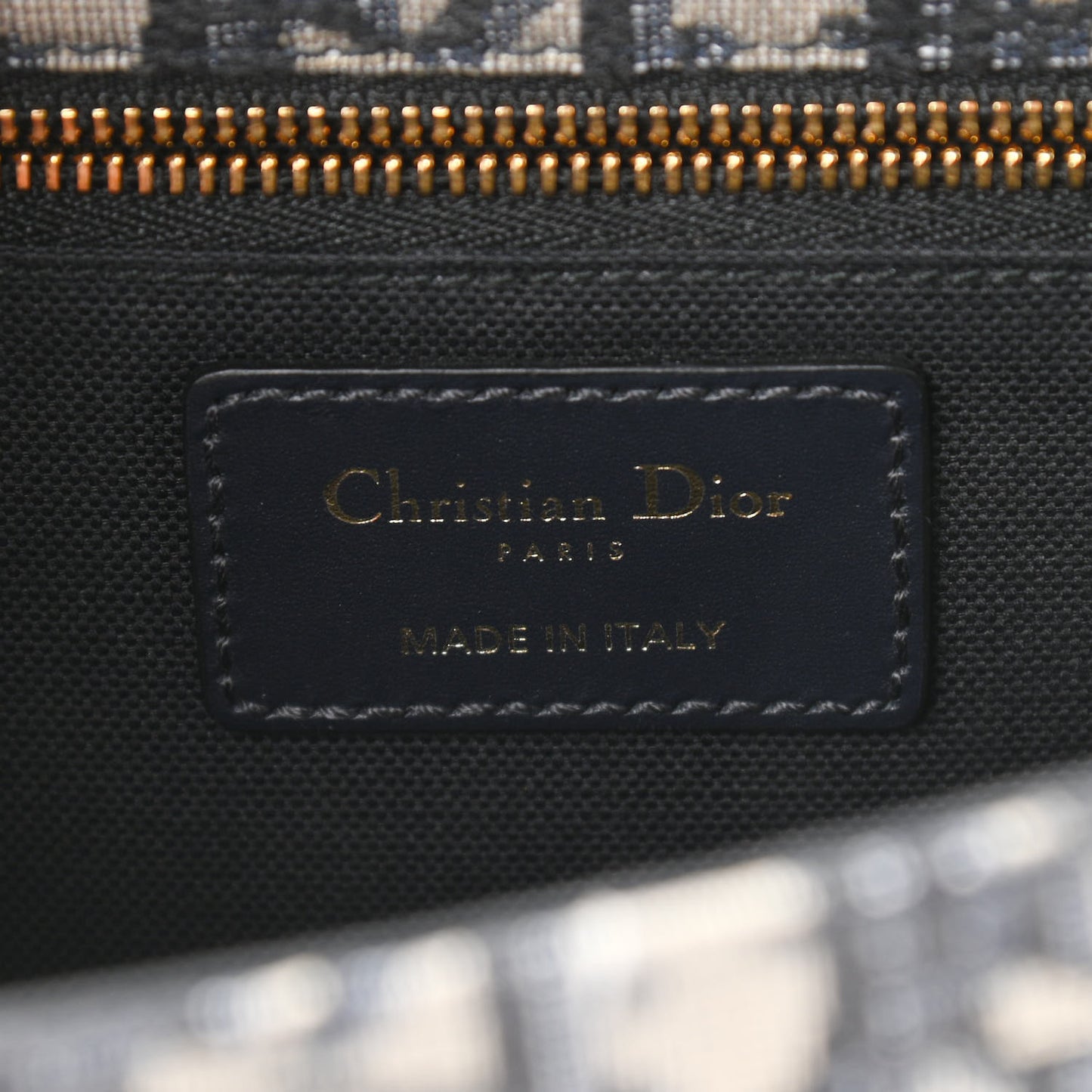 Oblique 30 Montaigne Chain Flap Bag Blue