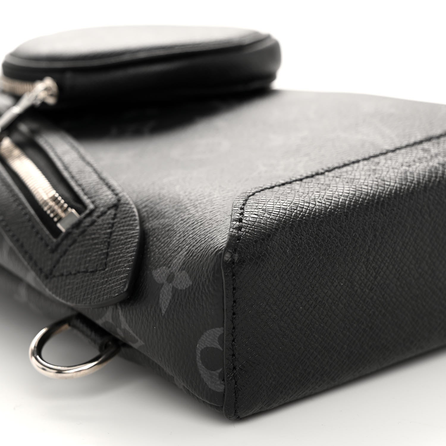 Louis Vuitton Taigarama Duo Slingbag Black 9 of 10