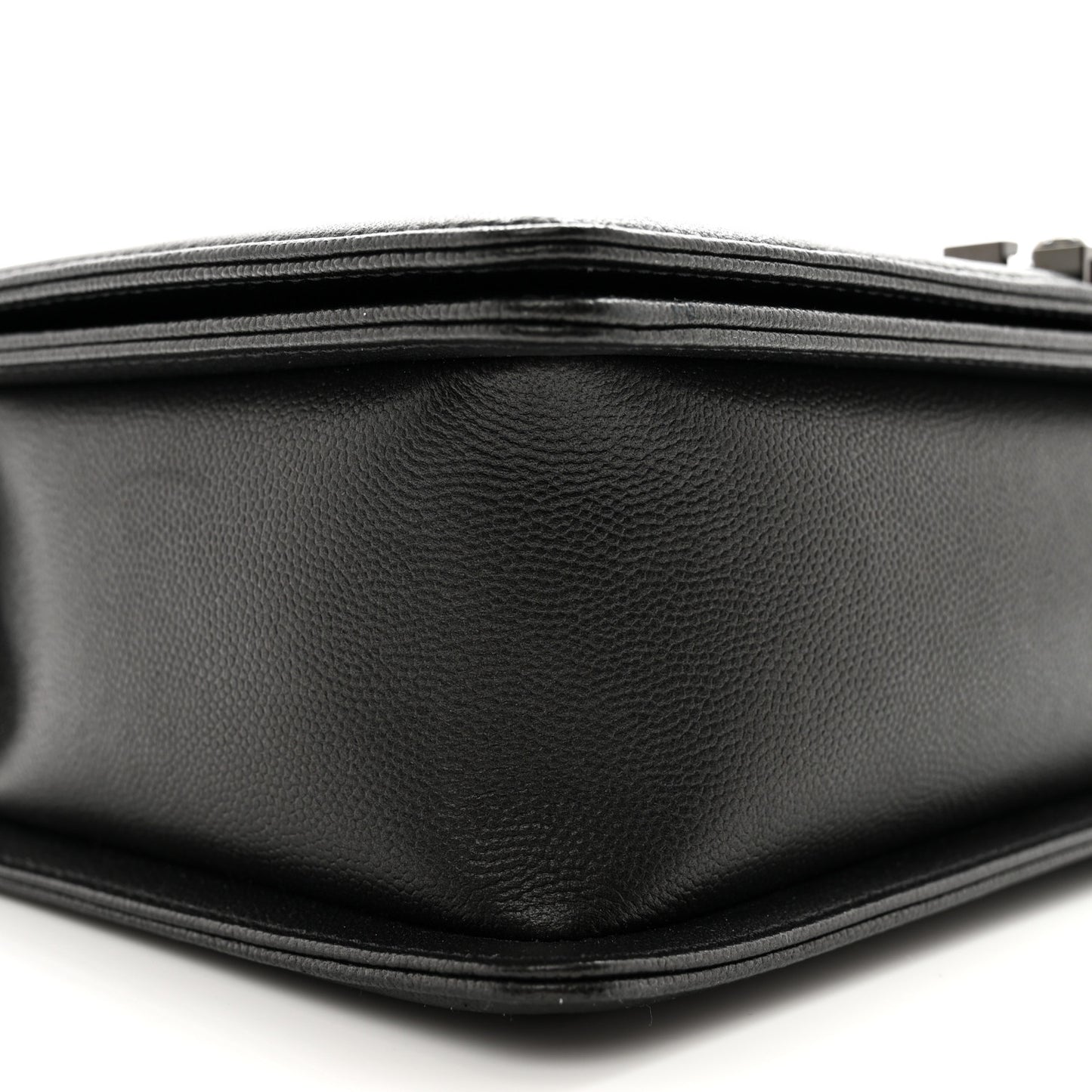 Caviar Quilted New Medium Boy Flap So Black