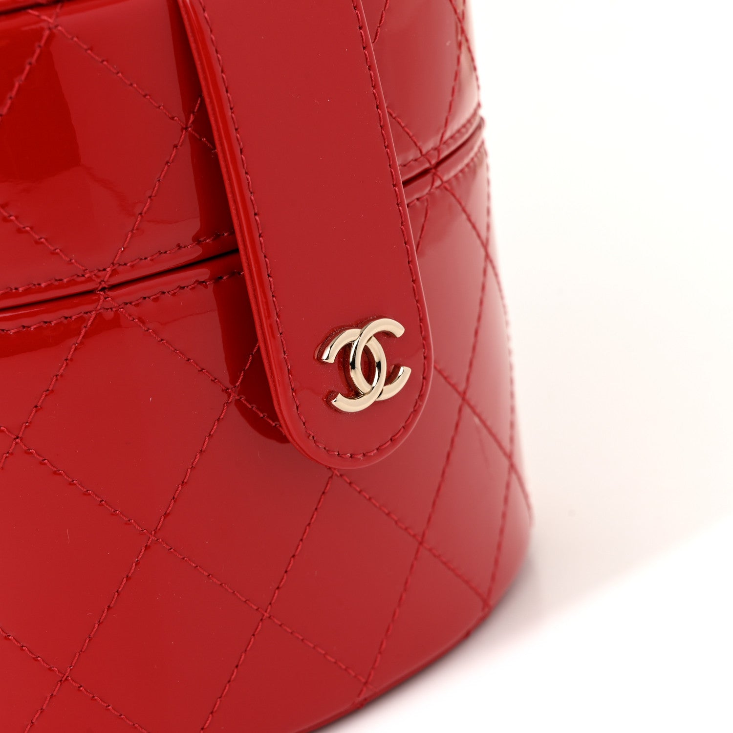 Chanel Patent Quilted Small Round Vanity With Chain Red 11 of 14