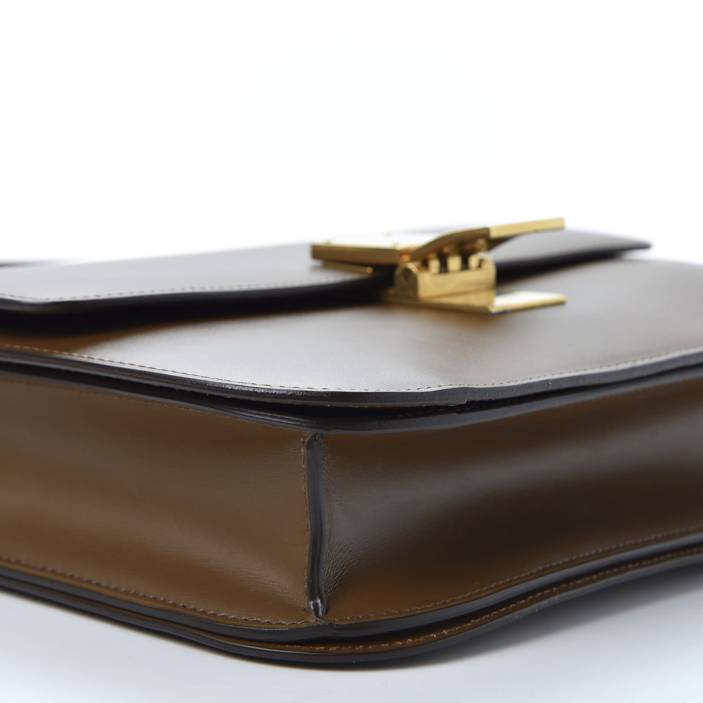 Box Calfskin Medium Classic Box Flap Bag Camel