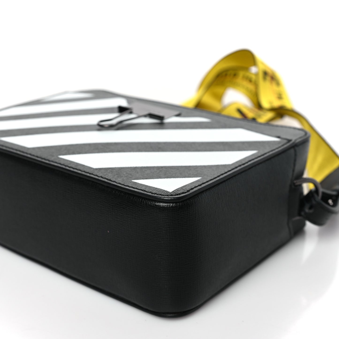 Saffiano Diag Camera Bag Black