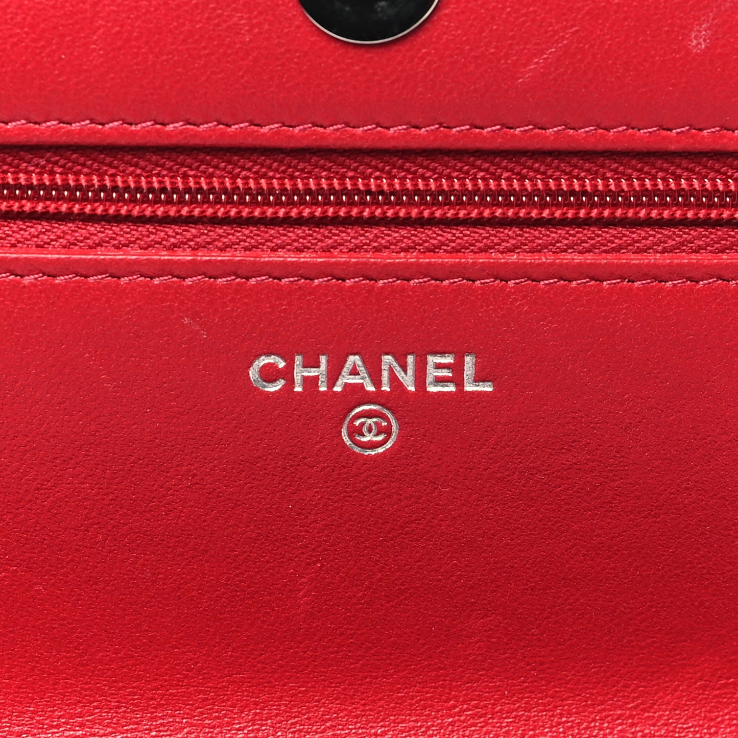 Lambskin Quilted Wallet On Chain WOC Red