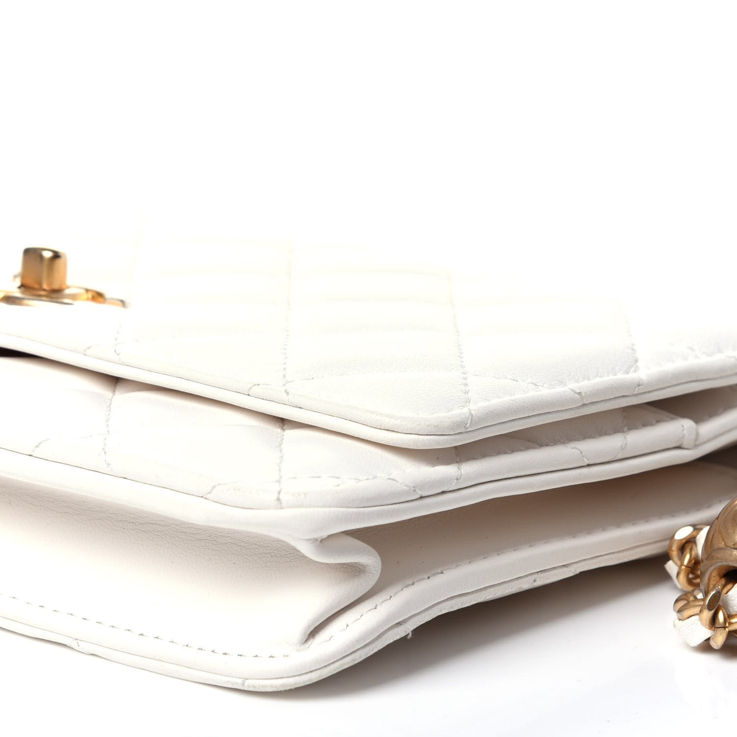 Lambskin Quilted CC Pearl Crush Wallet on Chain WOC White