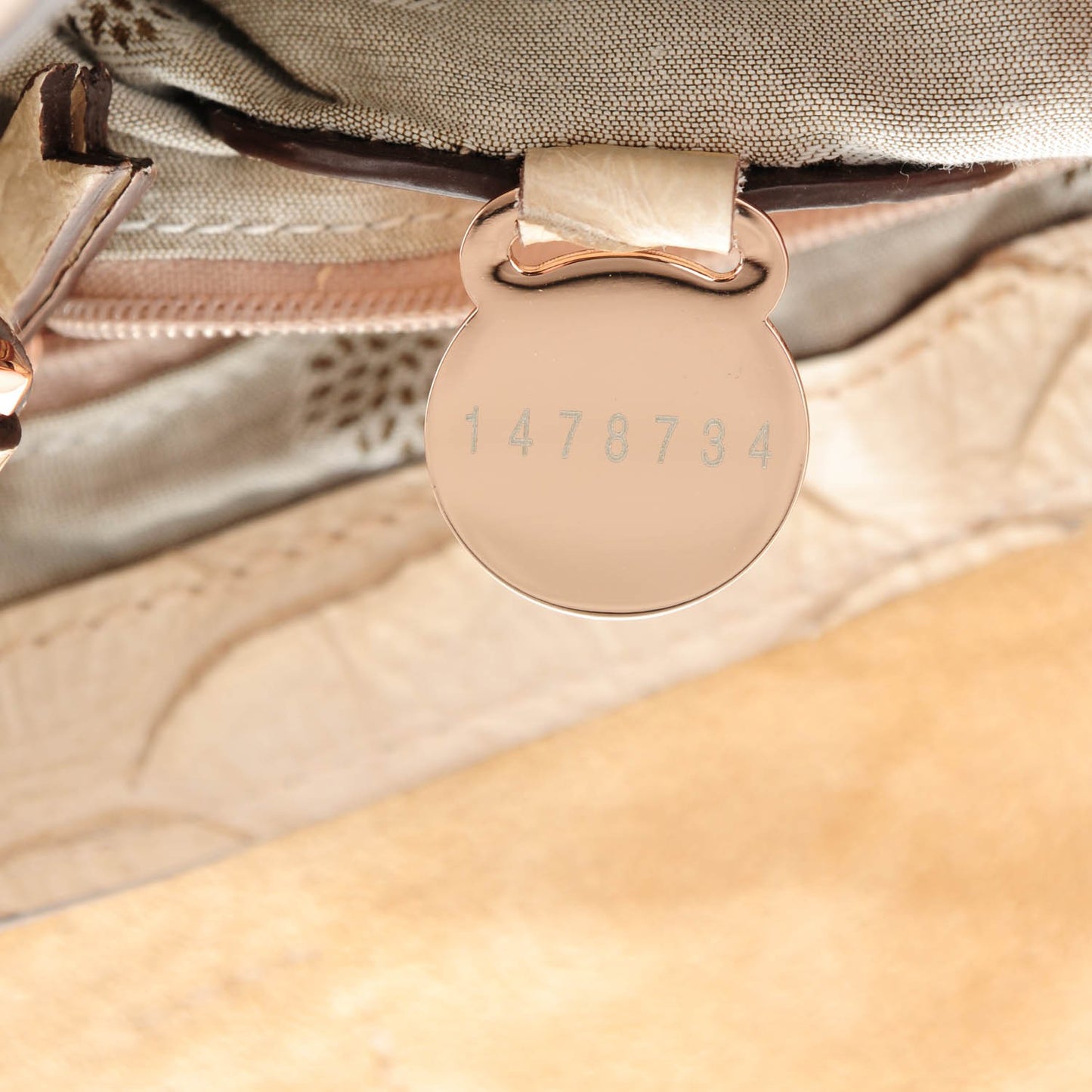 Silky Snake Mini Alexa Pebbled Beige