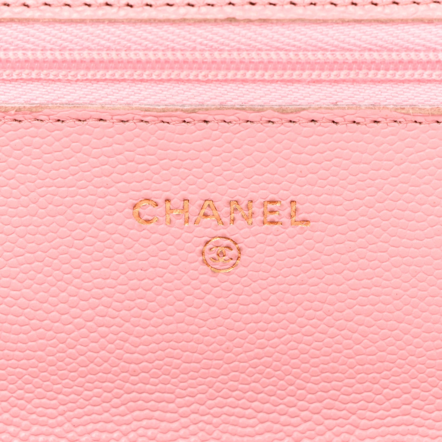 Caviar Quilted Wallet on Chain WOC Light Pink