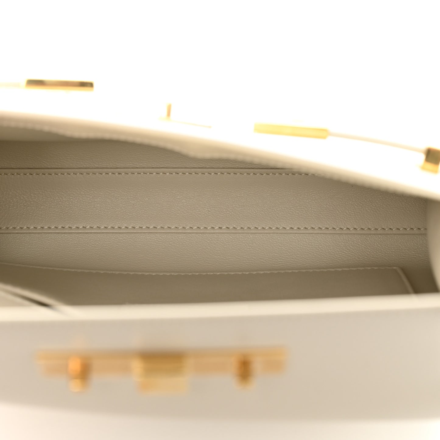 Smooth Calfskin Manhattan Shoulder Bag Crema Soft