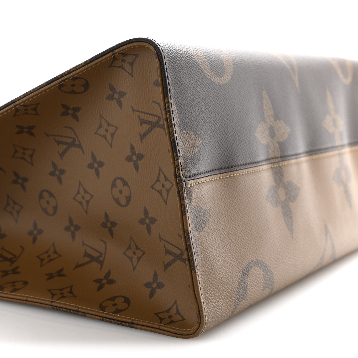 Louis Vuitton Reverse Monogram Giant Onthego GM 9 of 11