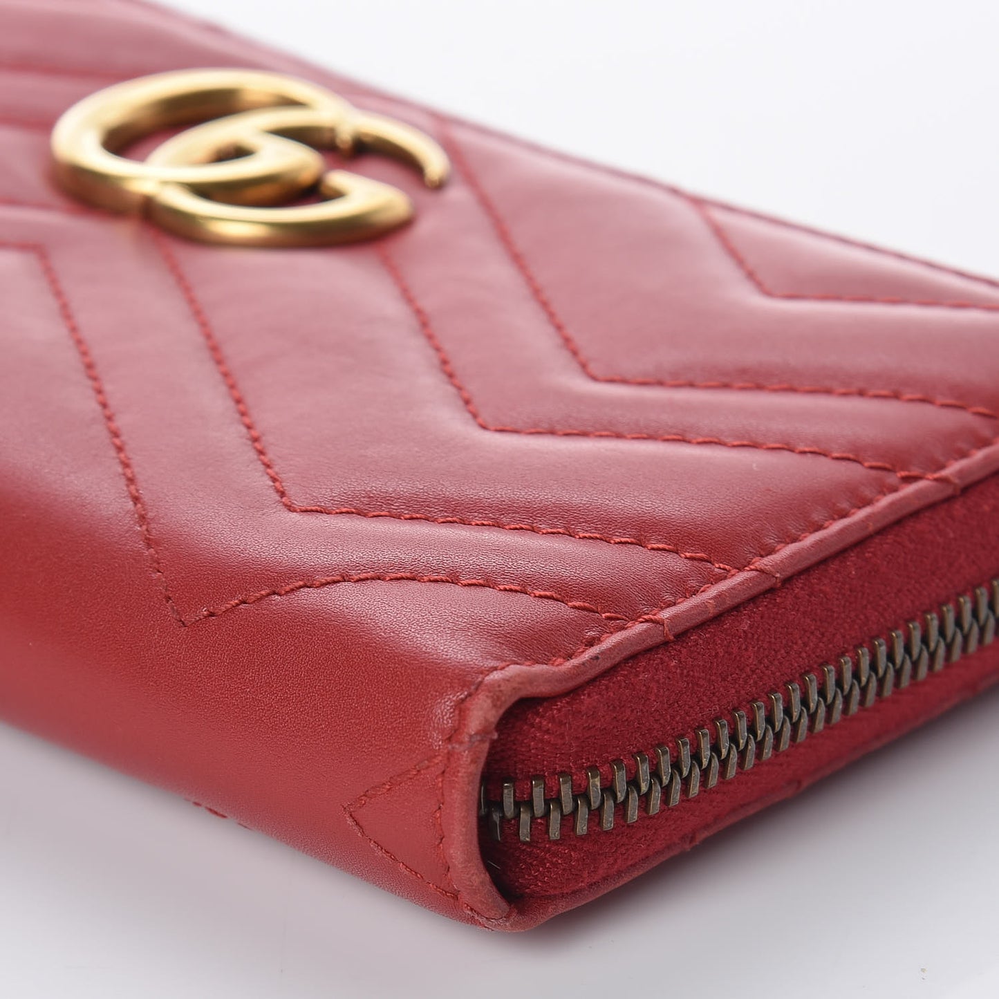 Calfskin Matelasse GG Marmont Zip Around Wallet Hibiscus Red