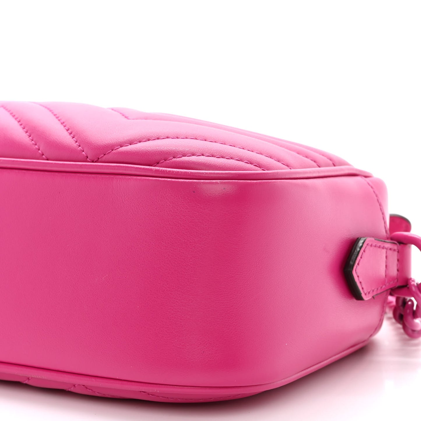 Calfskin Matelasse Monochrome Small GG Marmont Chain Shoulder Bag Classic Fuxia
