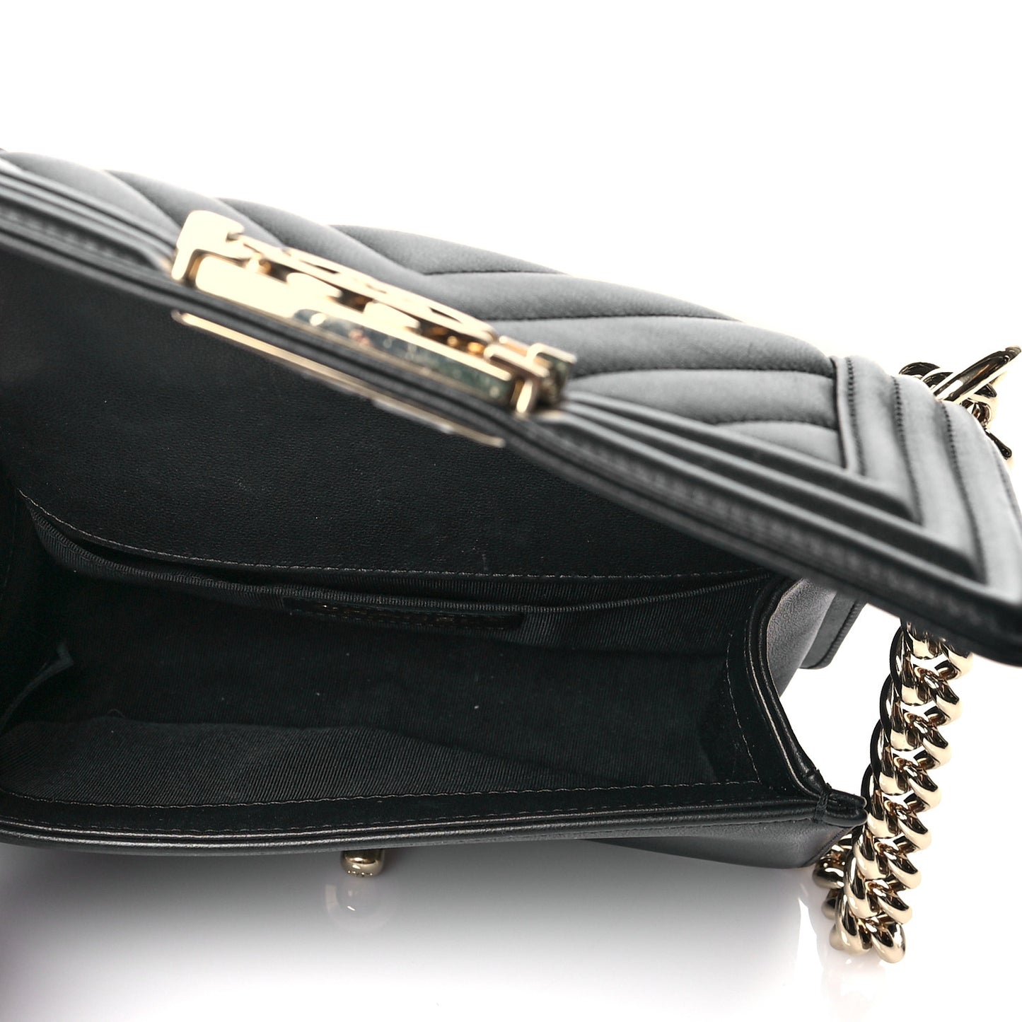 Lambskin Chevron Quilted Small Boy Flap Black