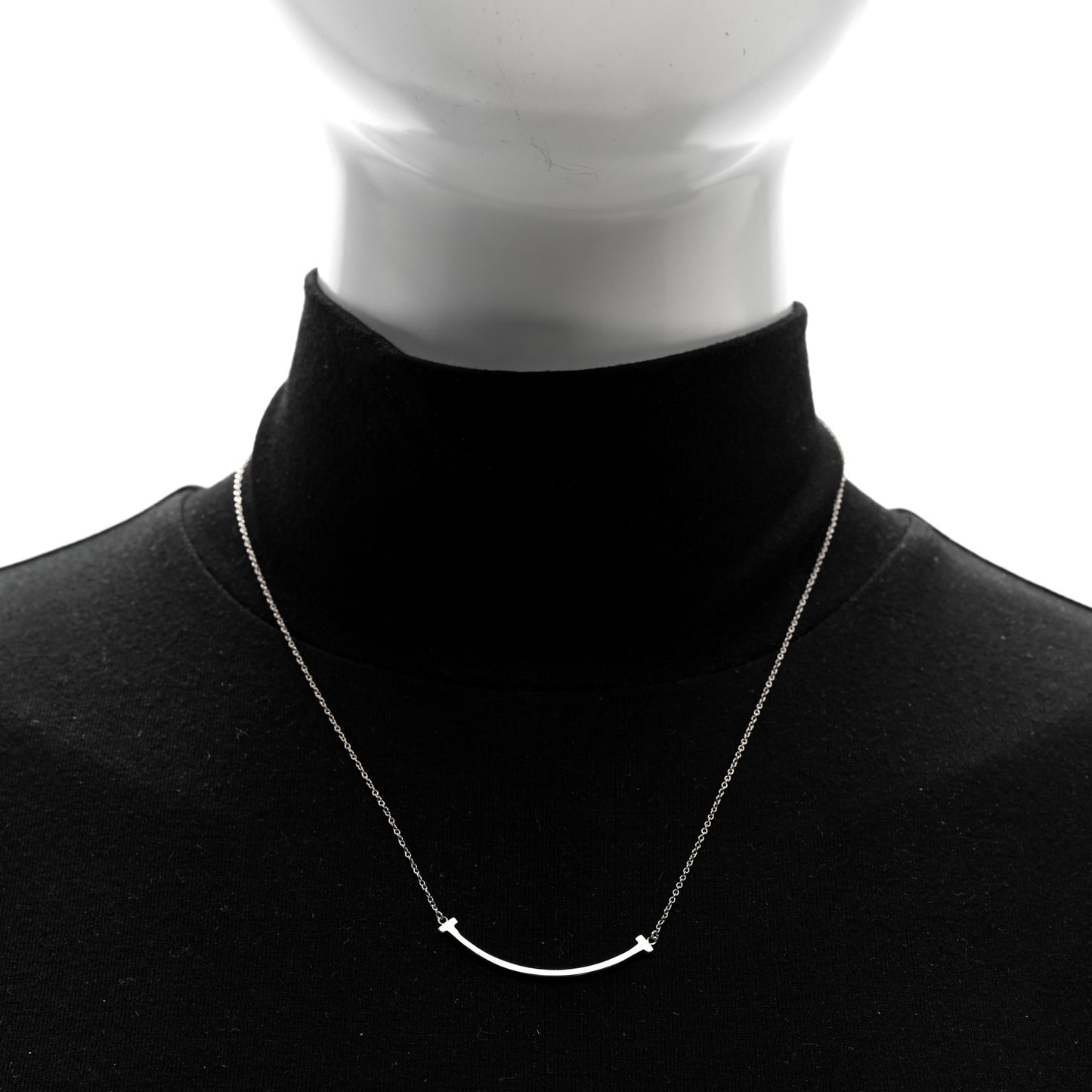 18K Yellow Gold Small T Smile Pendant Necklace